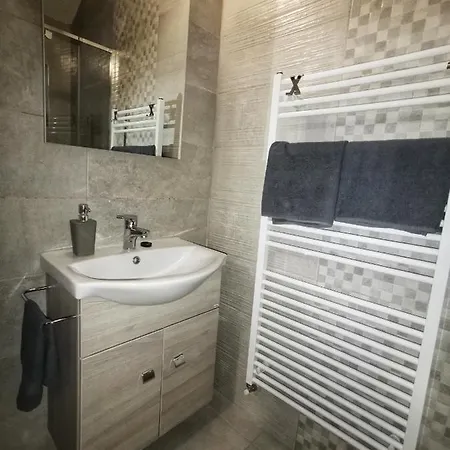 A-b Apartment *