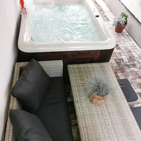 Apartment A-b Gyula