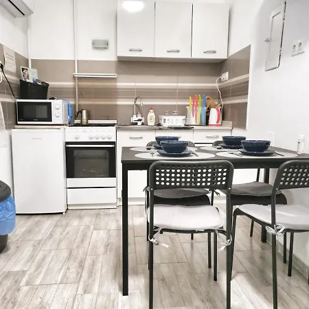 A-b Apartment Gyula